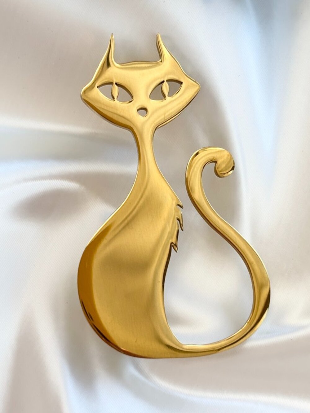 Kitten Cat Kitty Gold Toned Minimalist Cute Figural Brooch Pin
